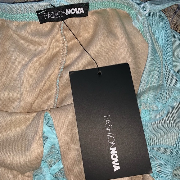 Fashion Nova body suit - Picture 2 of 6